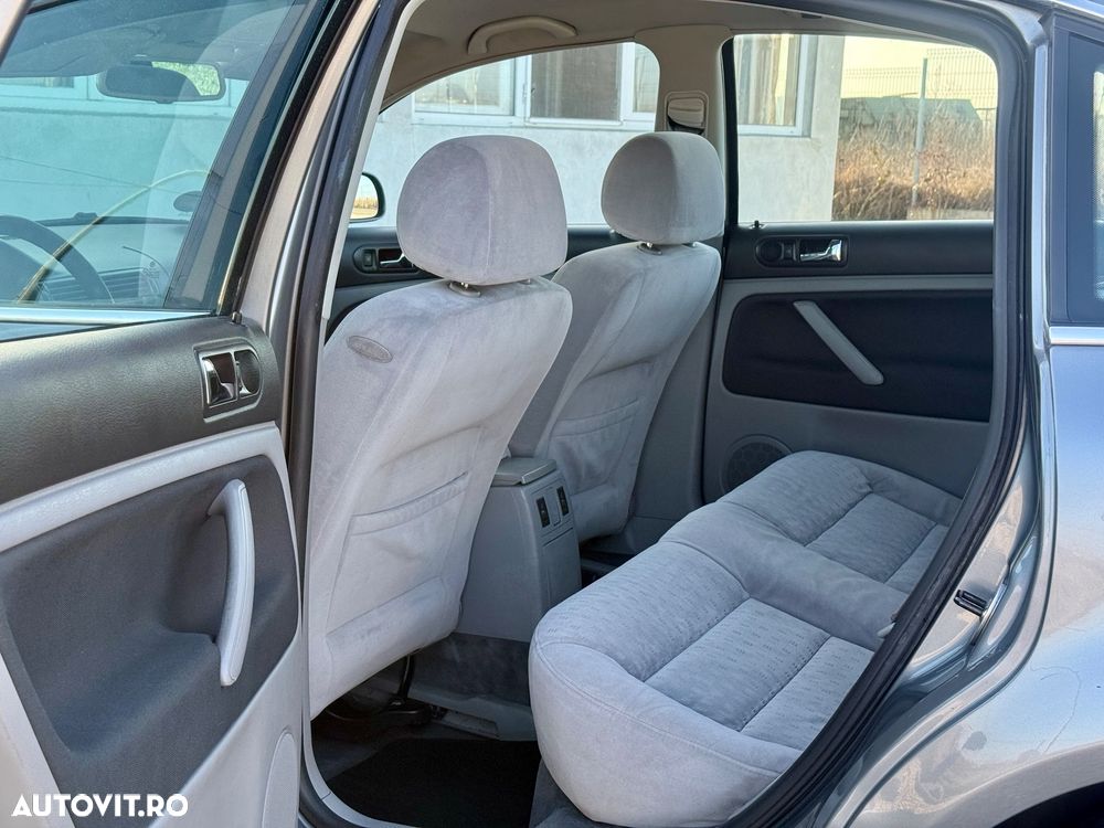 Volkswagen Passat - 9