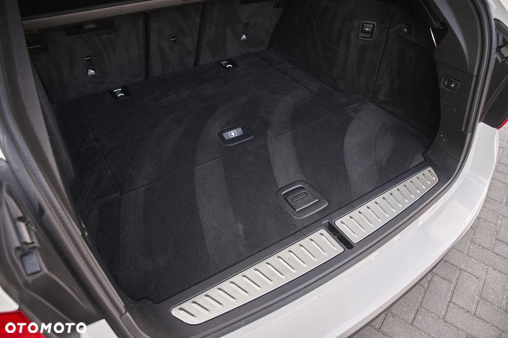 BMW Seria 5 520d xDrive M Sport sport - 35