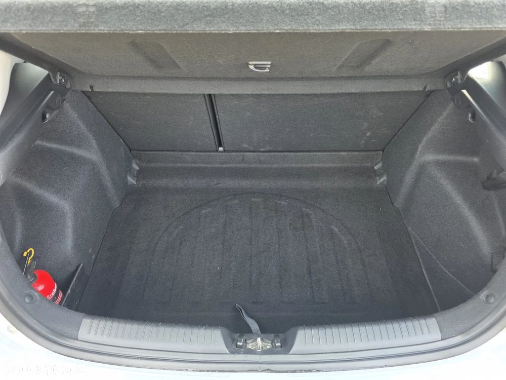 Kia Ceed 1.4 L Business Line Plus - 8