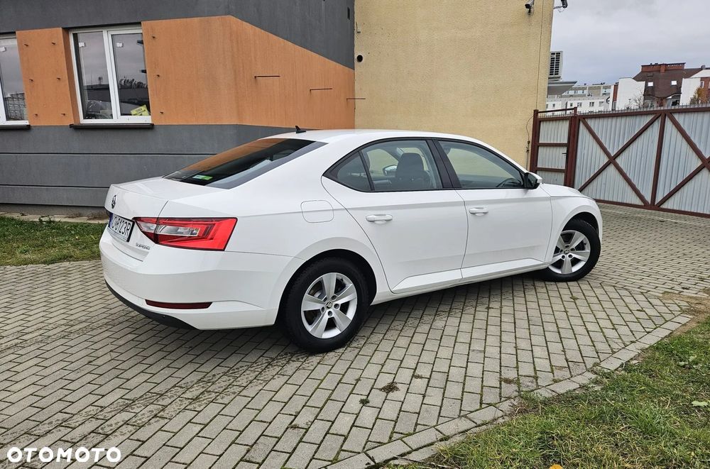 Skoda Superb 1.6 TDI Style - 19