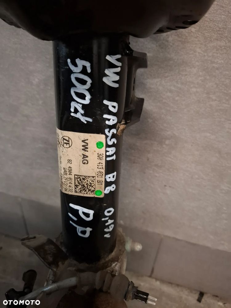 Makperson amortyzator zwrotnica prawy przód Volkswagen Passat kombi B8 2019 rok nr 3Q0413031BM - 2