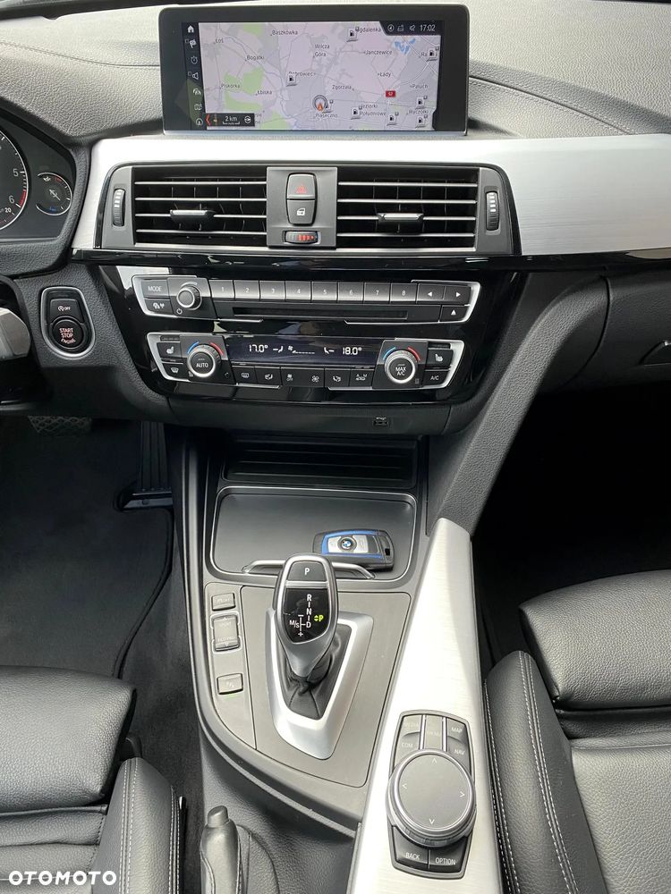 BMW Seria 3 320d xDrive M Sport - 30