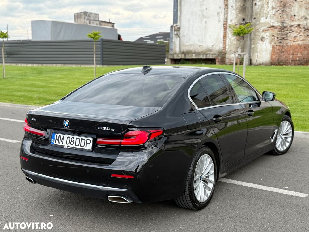 BMW Seria 5 530e xDrive Aut. Luxury Line - 3