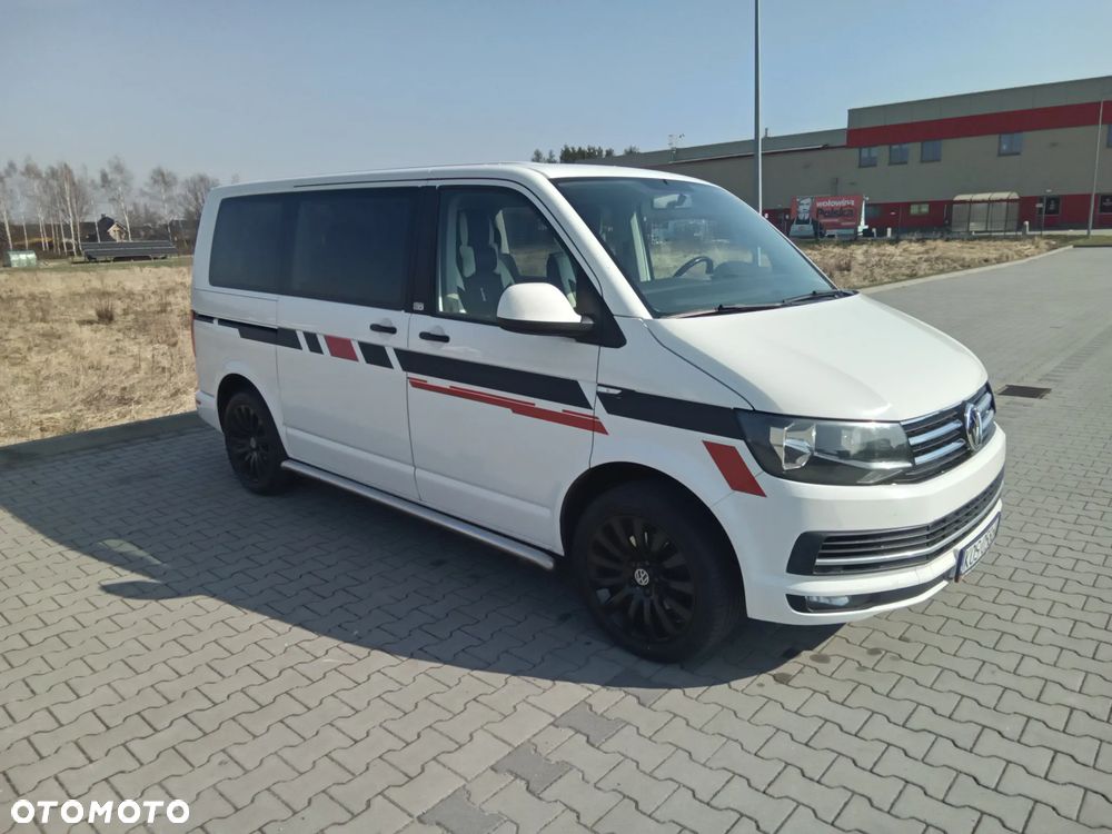 Volkswagen Transporter Caravelle DSG Kurz Comfortline - 2