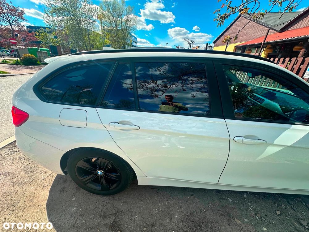 BMW Seria 3 320d - 5