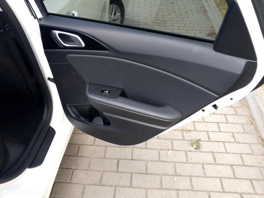 Kia Ceed 1.6 CRDi (48V Mild-Hybrid) DCT7 GT Line - 19