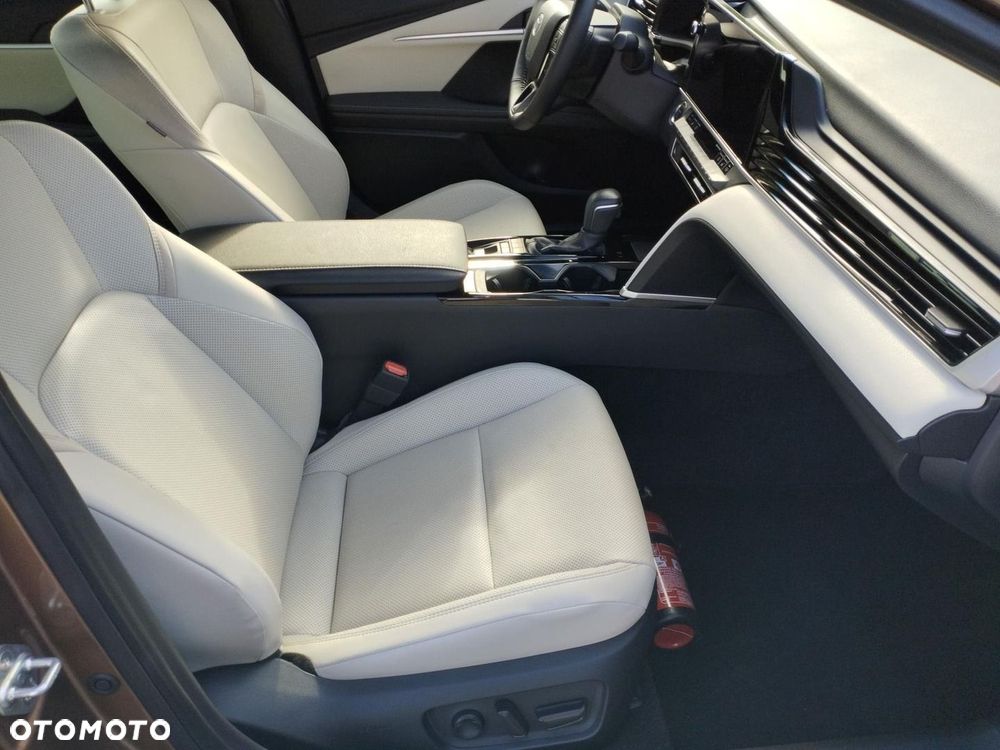 Toyota Camry - 15