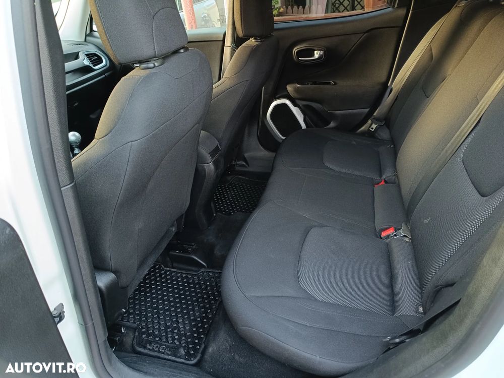 Jeep Renegade 1.6 E-TorQ 4x2 Sport - 4