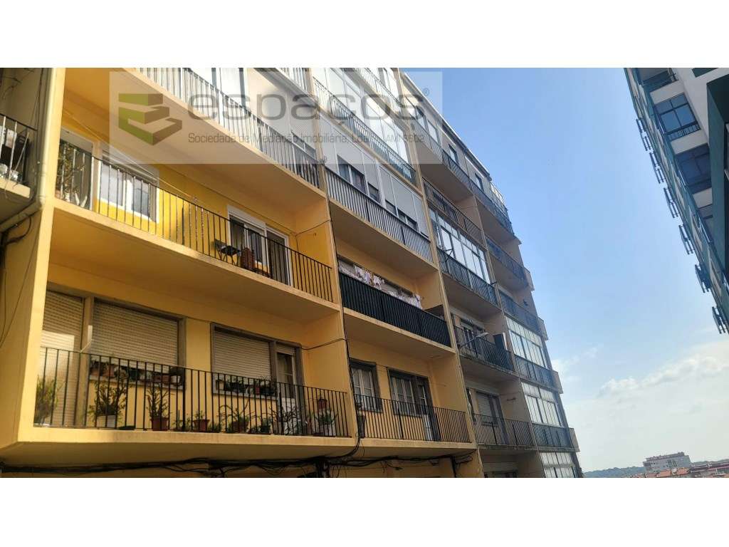 T2 centro de Queluz - Grande imagem: 2/24