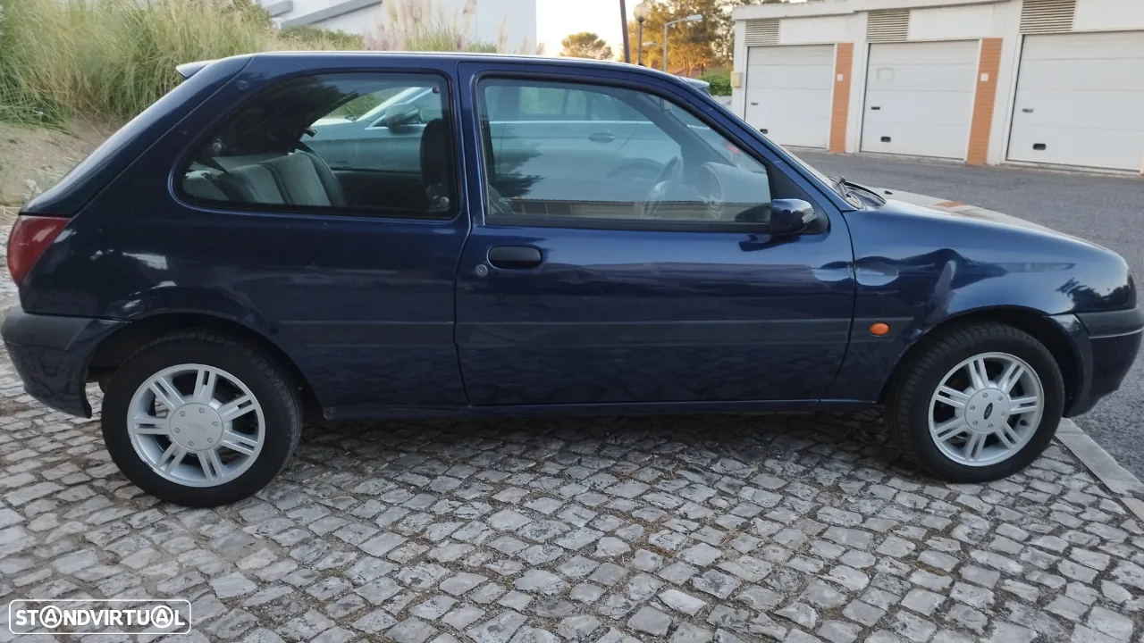 Ford Fiesta 1.25 Ghia - 8