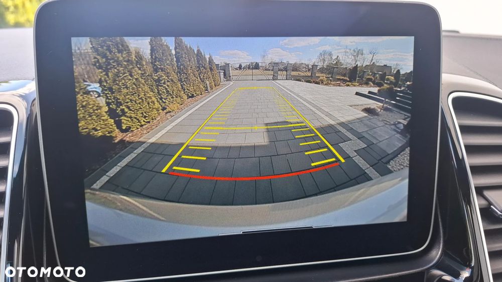 Mercedes-Benz GLE - 25