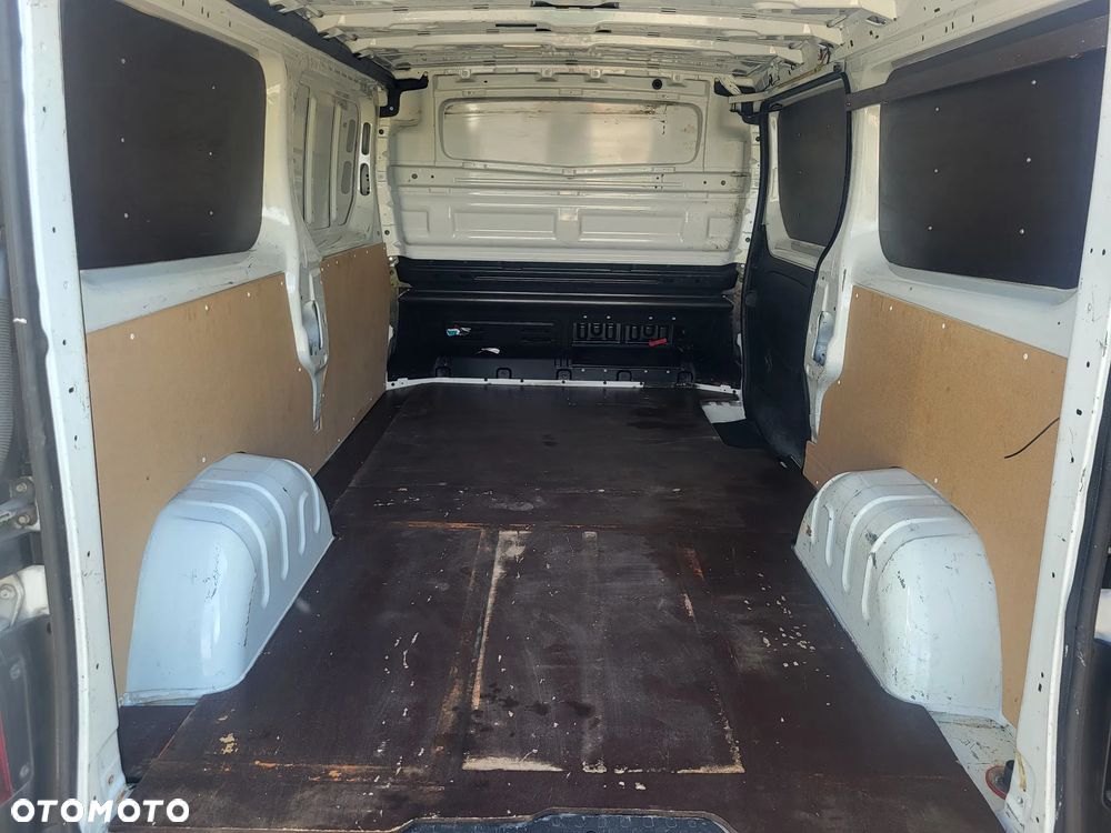 Opel Vivaro - 15