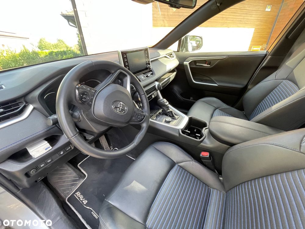 Toyota RAV4 - 5