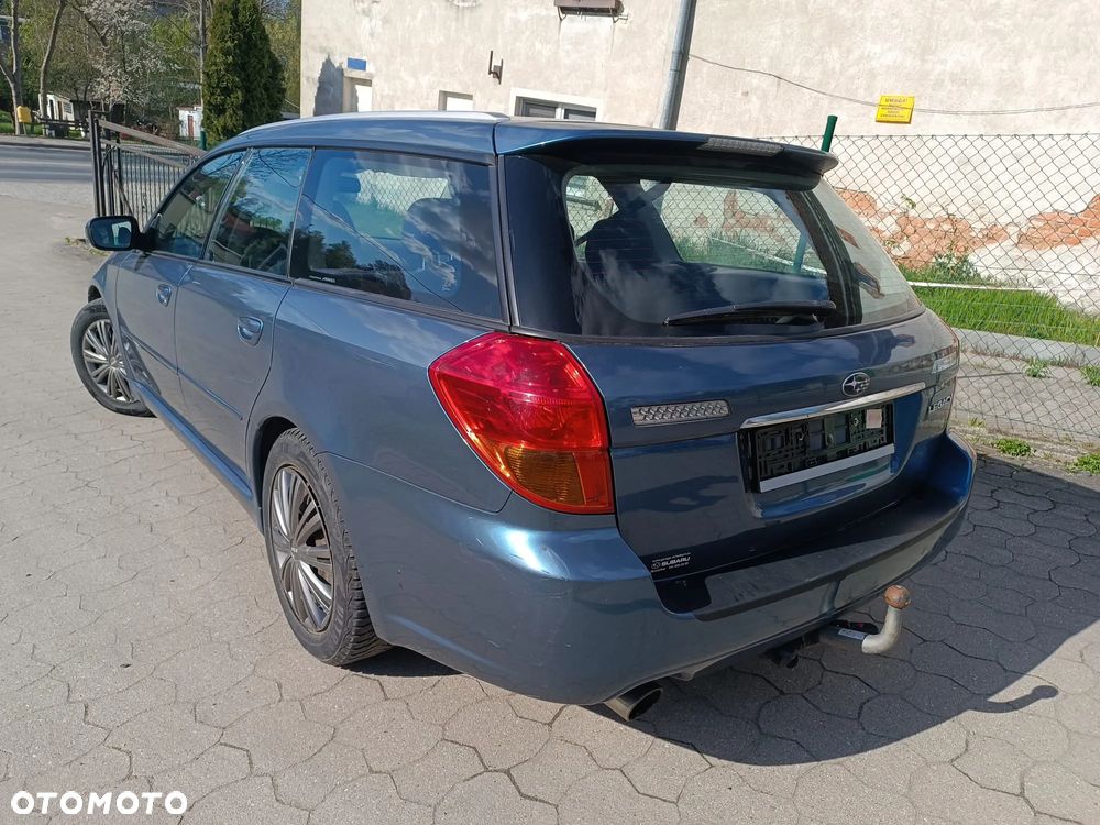 Subaru Legacy 2.0R Trend - 4