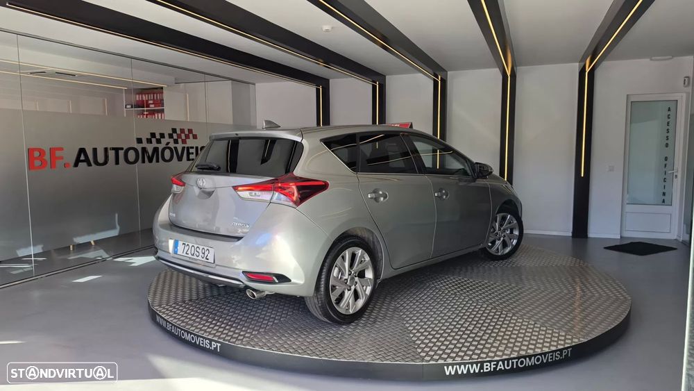 Toyota Auris 1.6 D-4D Exclusive+Navi - 18