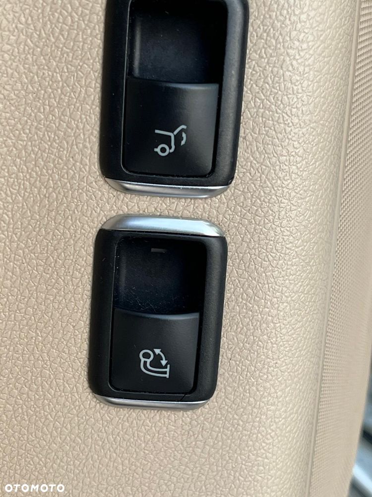 Mercedes-Benz GLC - 8