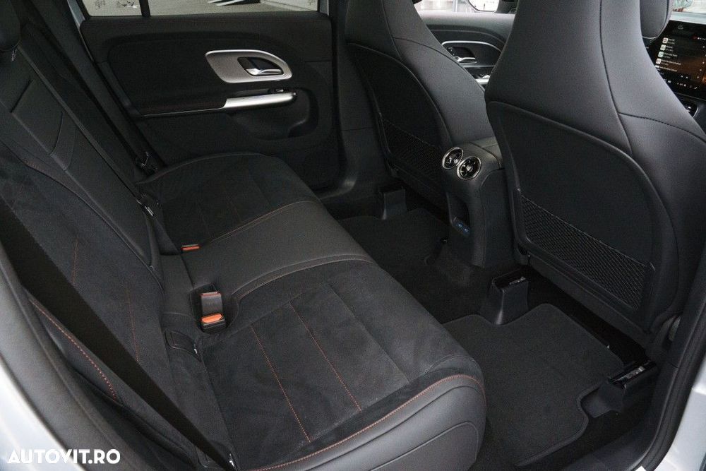Mercedes-Benz GLB - 8
