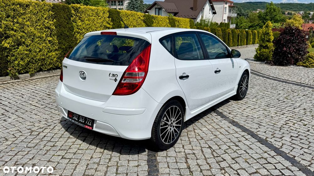 Hyundai i30 1.4 Intro Edition - 16