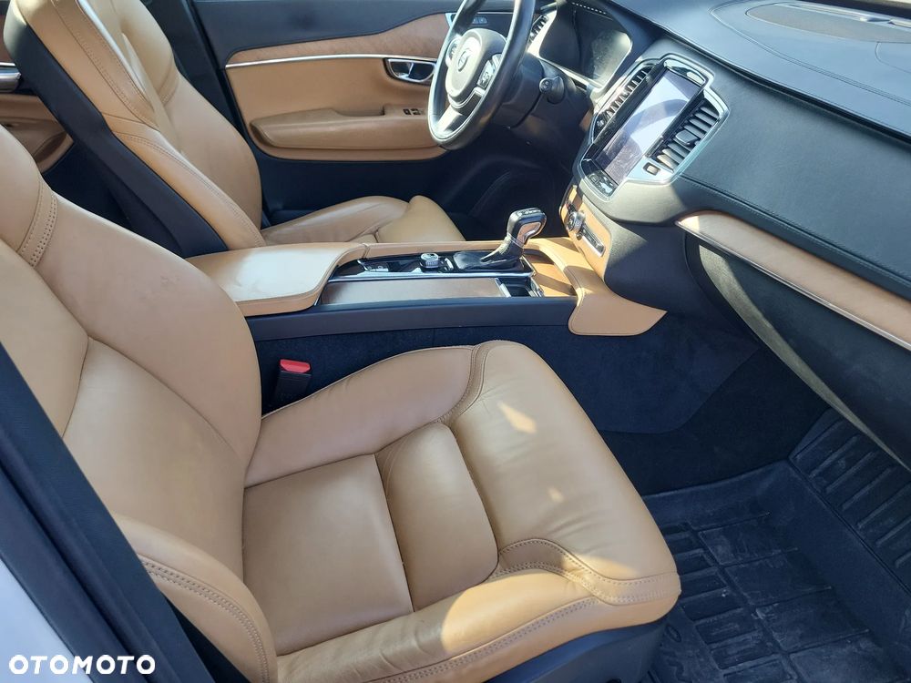 Volvo XC 90 D5 AWD Geartronic Momentum - 7