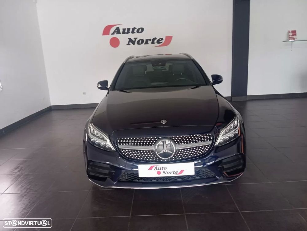 Mercedes-Benz C 220 d AMG Line — fotografia 4
