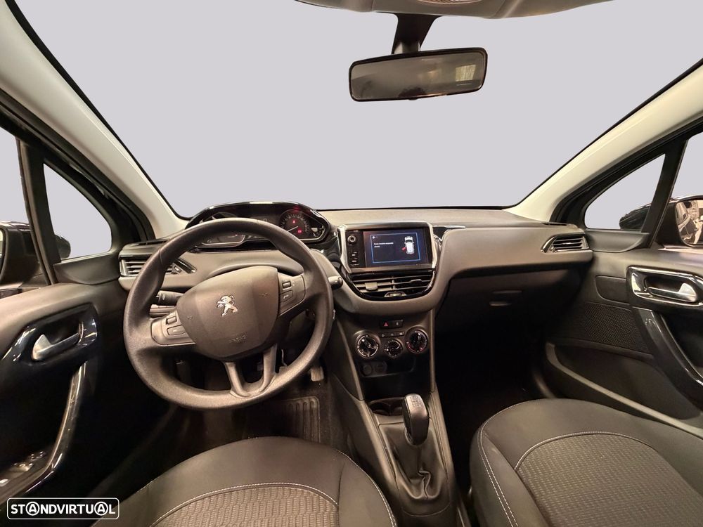 Peugeot 208 - 12