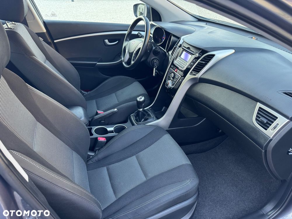 Hyundai i30 1.6 Comfort - 15