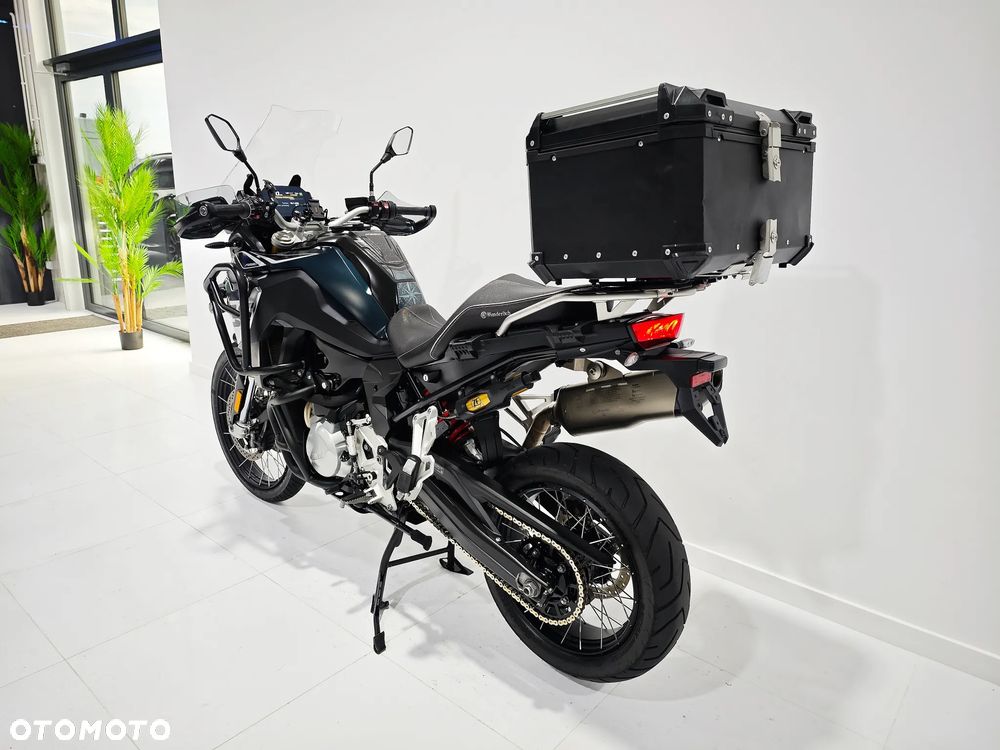 BMW F - 26