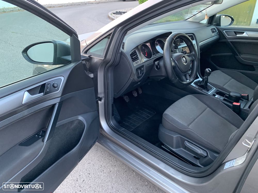 VW Golf - 14
