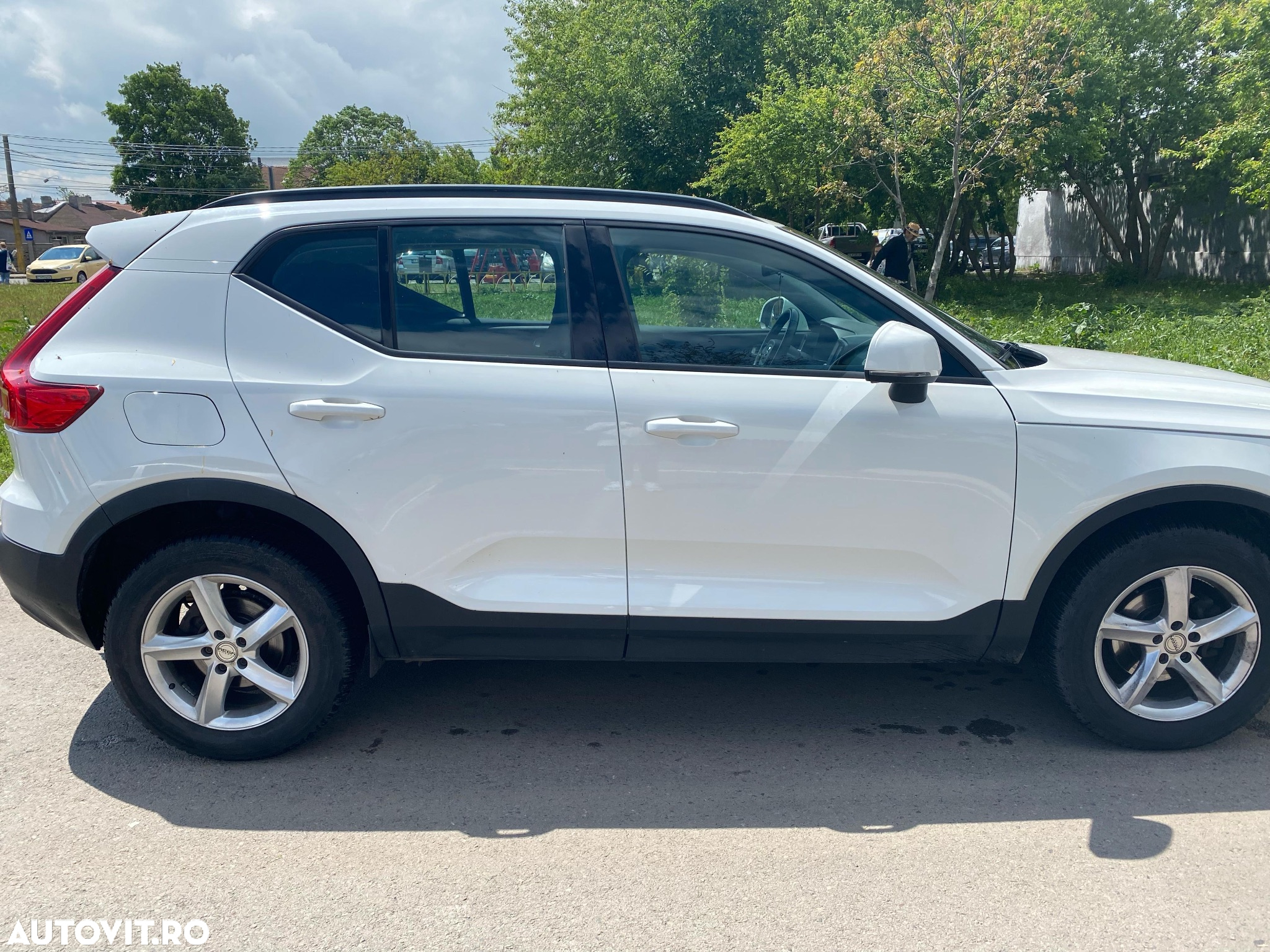 Volvo XC 40 D3 AWD Geartronic Momentum - 5