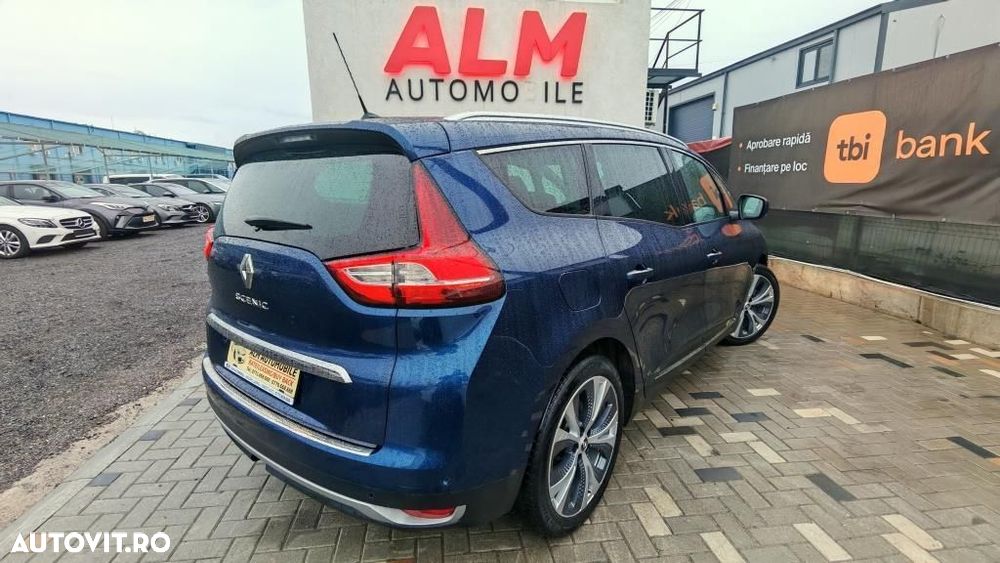 Renault Grand Scenic - 9