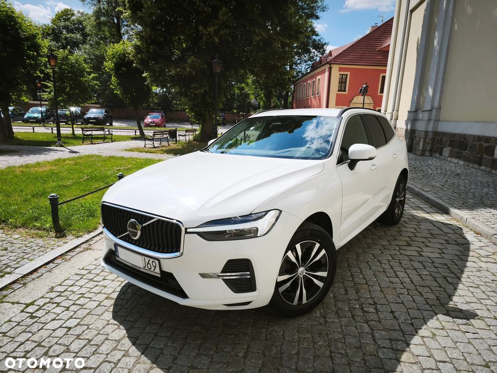 Volvo XC 60 B4 B Momentum Pro - 2