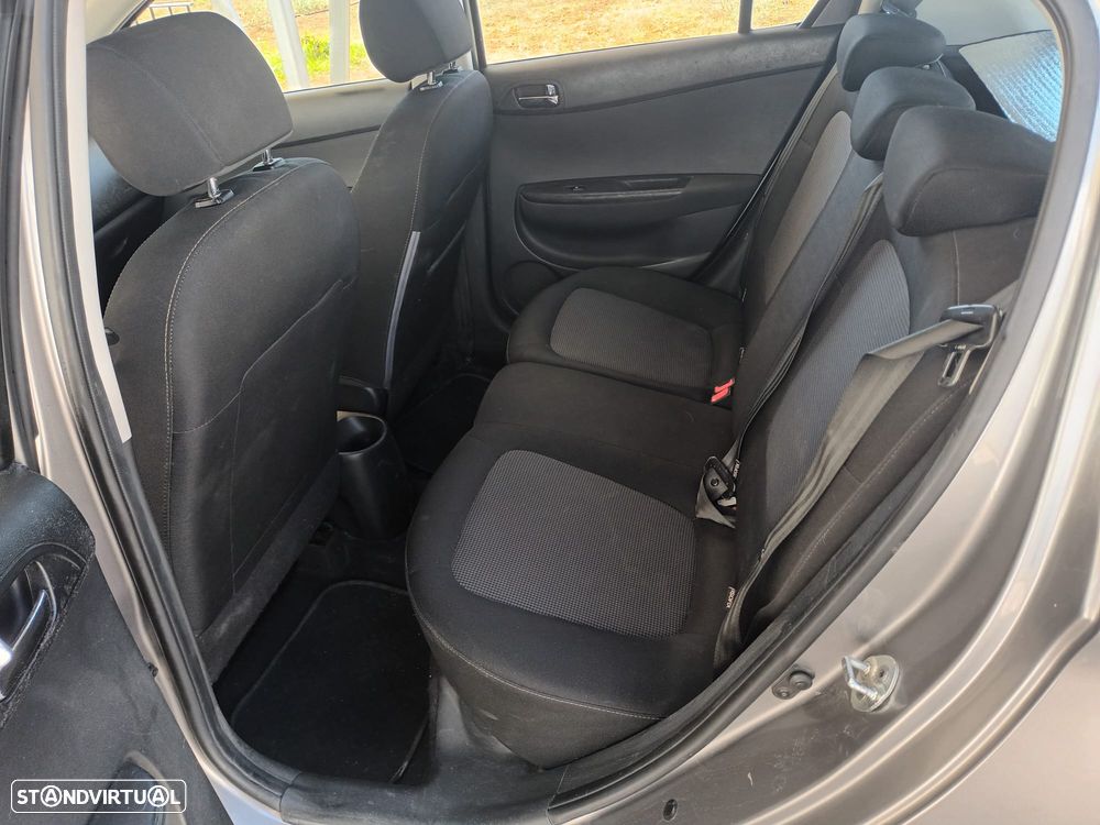 Hyundai i20 - 8