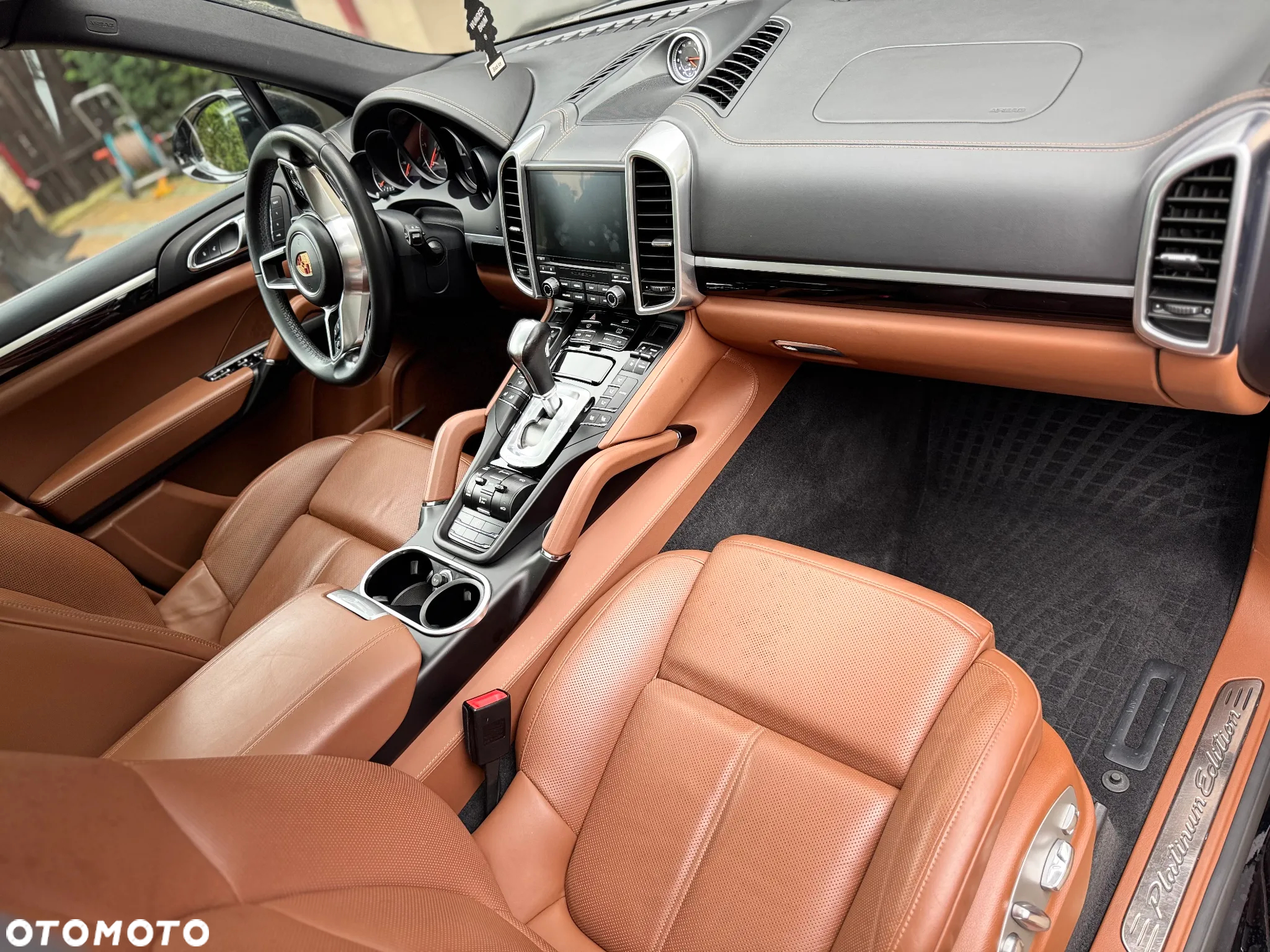 Porsche Cayenne Diesel Platinum Edition - 32