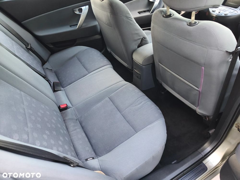 Nissan Primera 1.6 Visia - 26