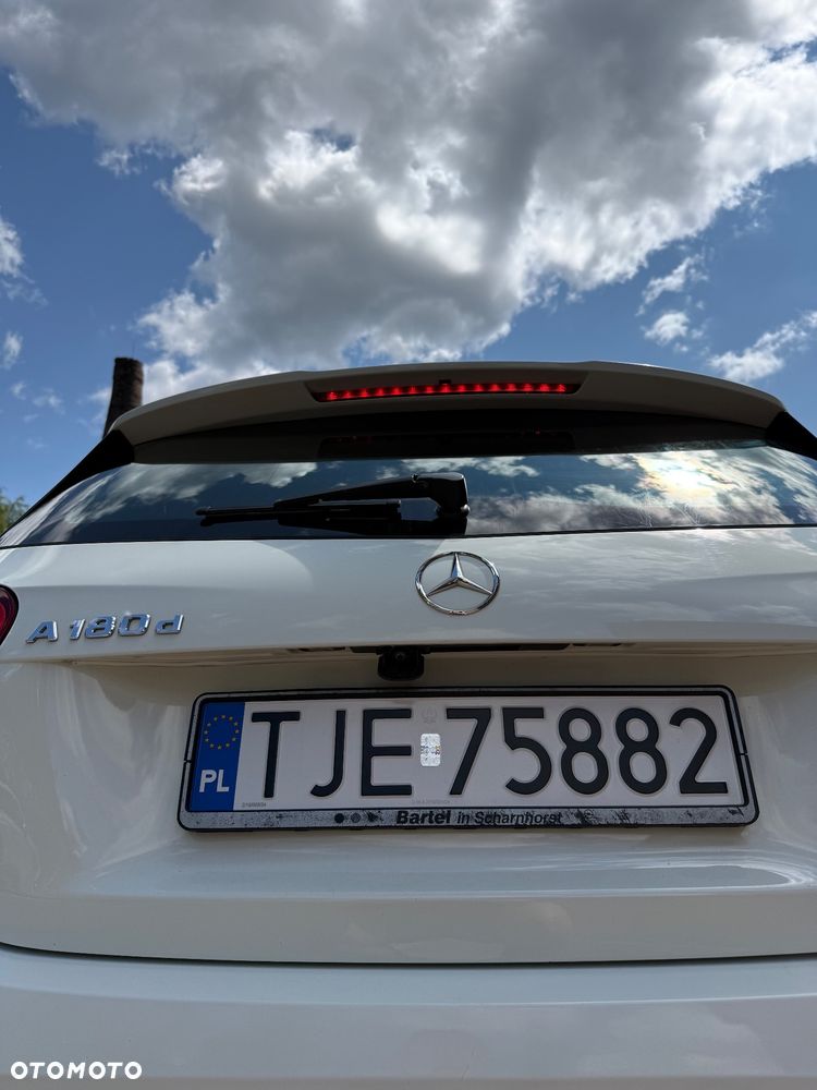 Mercedes-Benz Klasa A 180 d 7G-DCT Peak Edition - 16