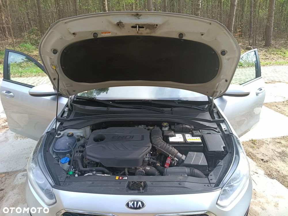Kia Ceed - 10