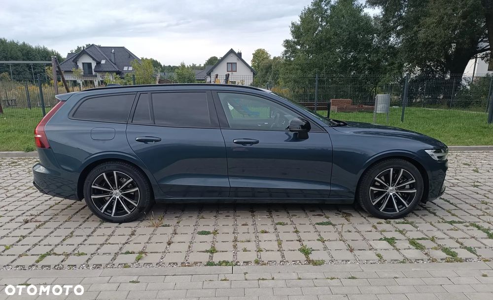 Volvo V60 T8 AWD Plug-In Hybrid Plus Dark - 11