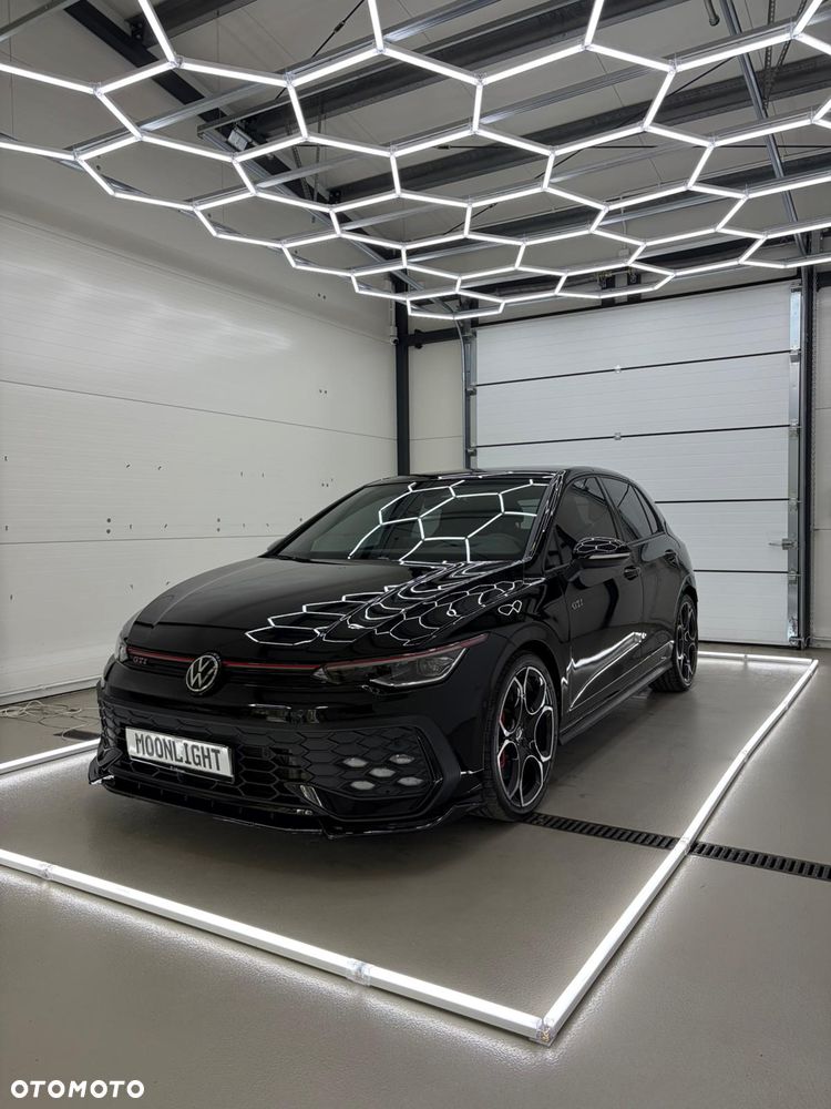 Volkswagen Golf - 4