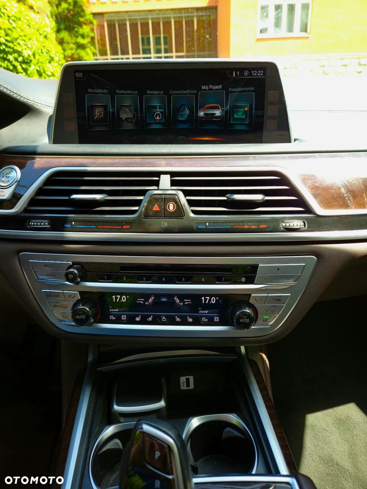 BMW Seria 7 750Li Edition Exclusive - 19