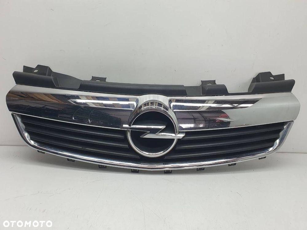 ATRAPA GRILL ZDERZAKA OPEL ZAFIRA B 13157590 - 1