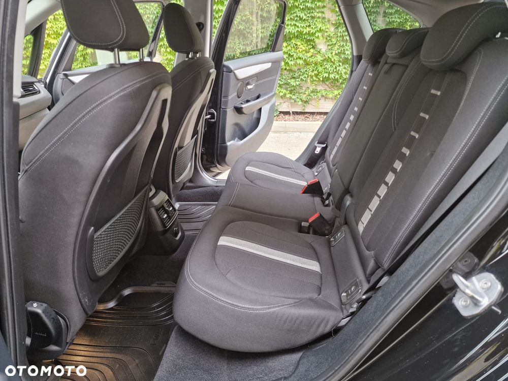 BMW Seria 2 218d Sport-Aut Advantage - 16