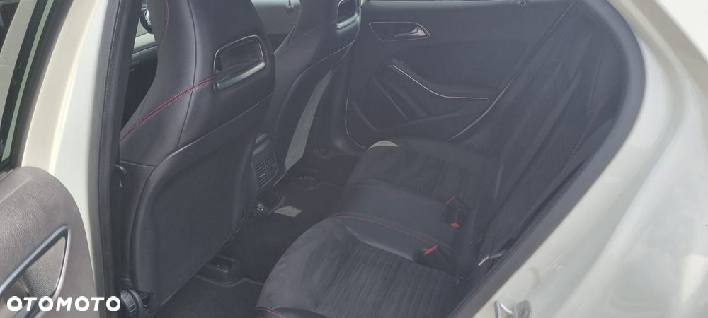 Mercedes-Benz GLA 220 4-Matic AMG Line - 7