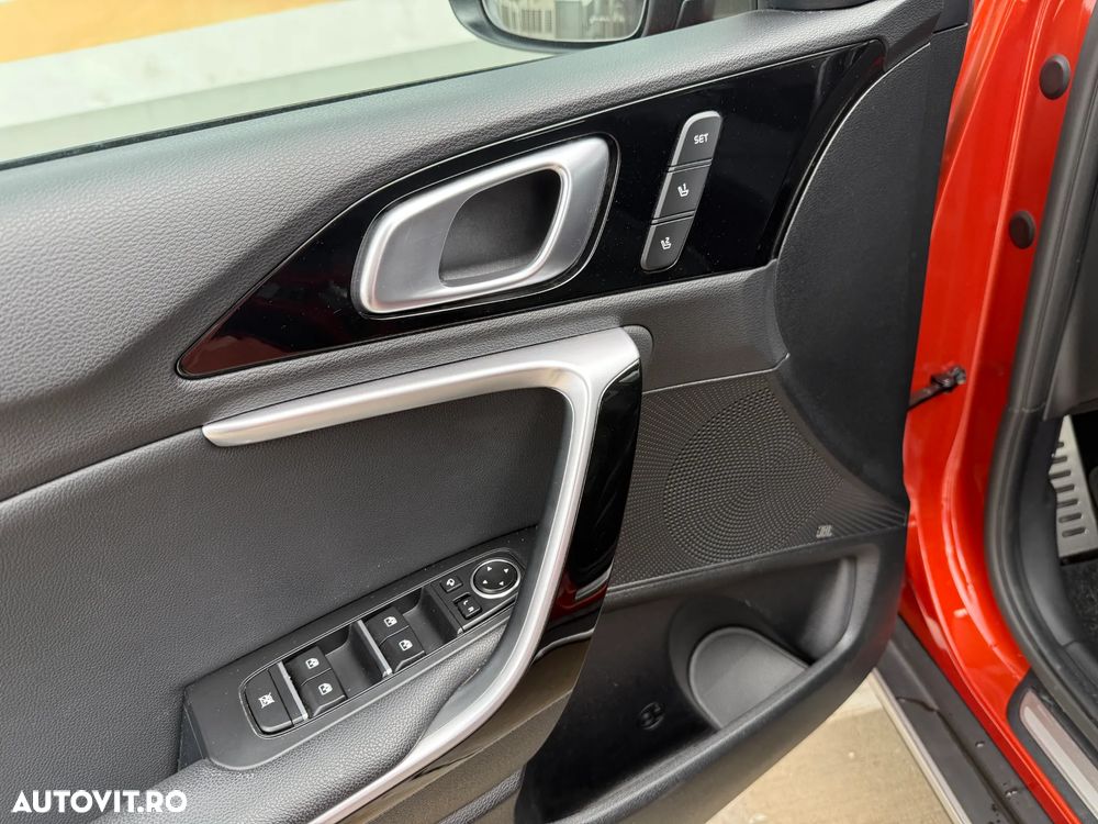 Kia XCeed 1.6 CRDi Eco-Dynamics+(48V Mild-Hybrid) DCT7 PLATINUM EDITION - 17