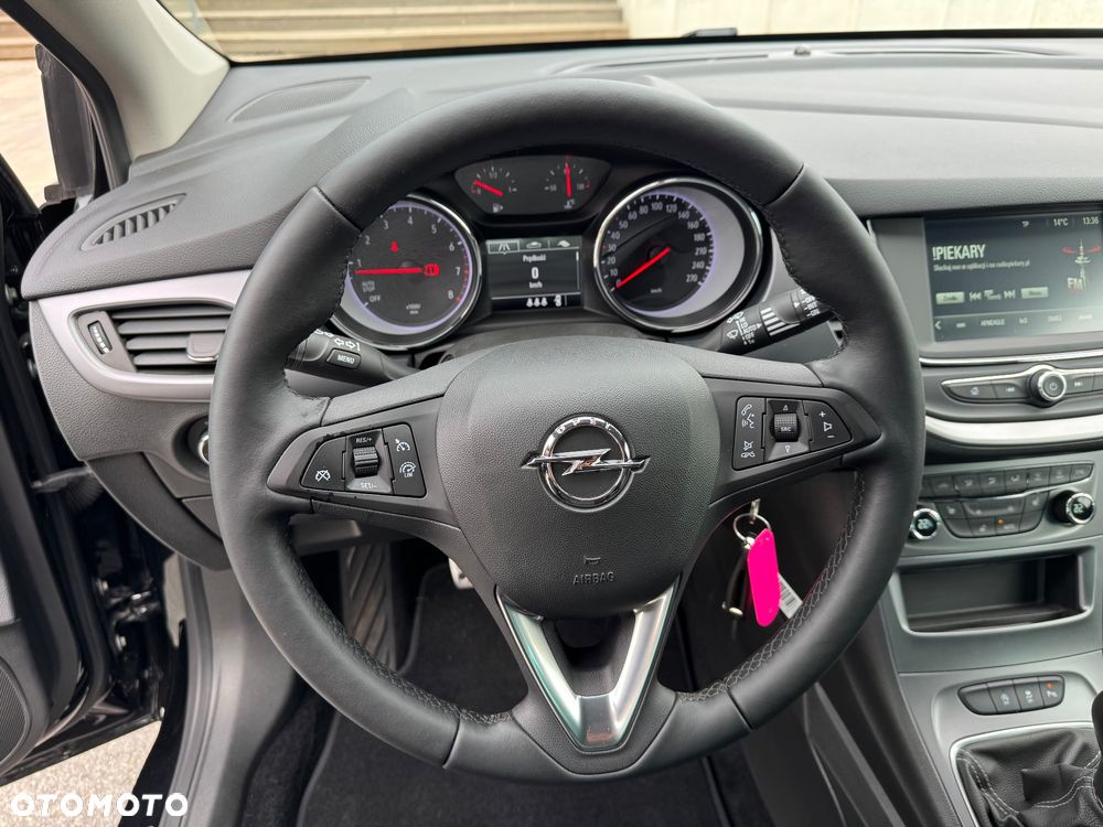 Opel Astra 1.4 Turbo 120 Jahre - 29