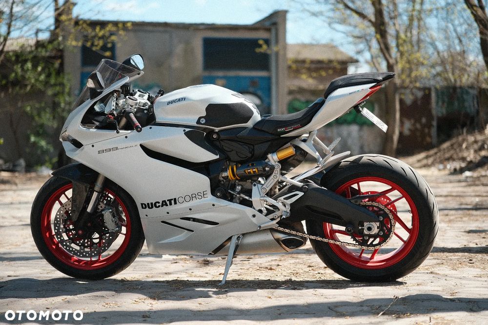 Ducati Panigale 899 - 2
