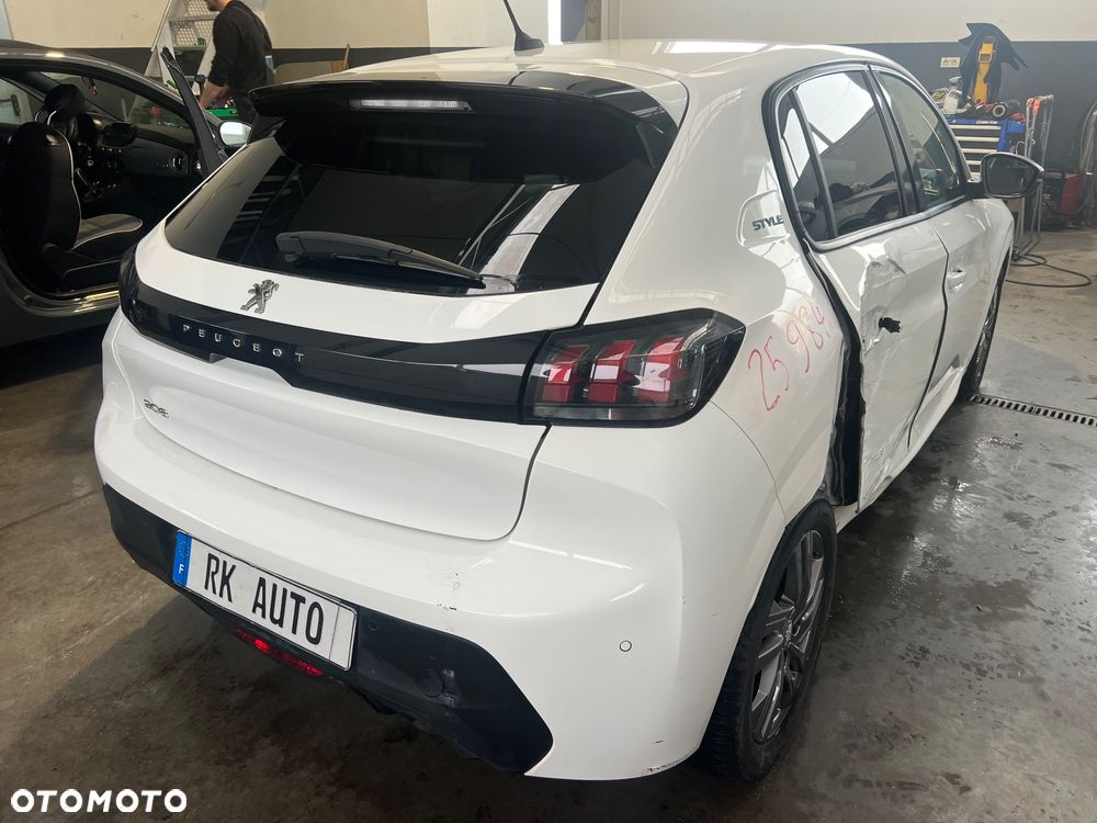 Peugeot 208 1.2 PureTech Style S&S - 6