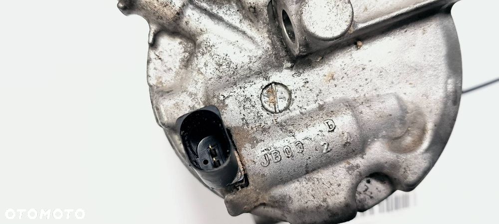 SPRĘŻARKA KLIMATYZACJI SKODA KAROQ 5Q0816803D - 5