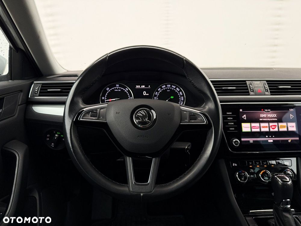 Skoda Superb 2.0 TDI SCR Style DSG - 20