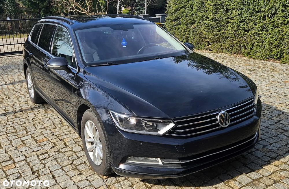 Volkswagen Passat Variant 2.0 TDI SCR DSG Comfortline - 2