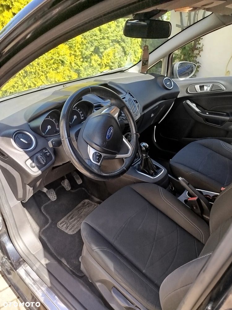 Ford Fiesta - 12